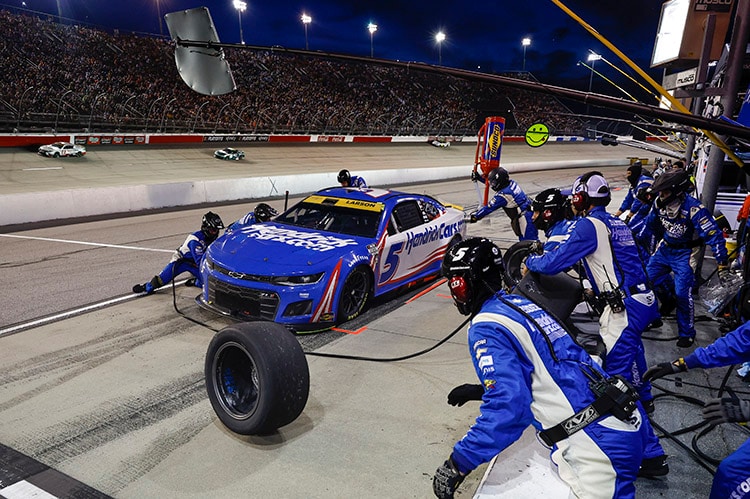 2022 Kyle Larson Darlington2.jpg