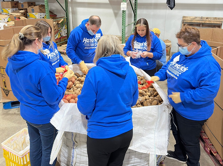 2022 Hendrick Hunger Heroes Raleigh teammates 4.jpg