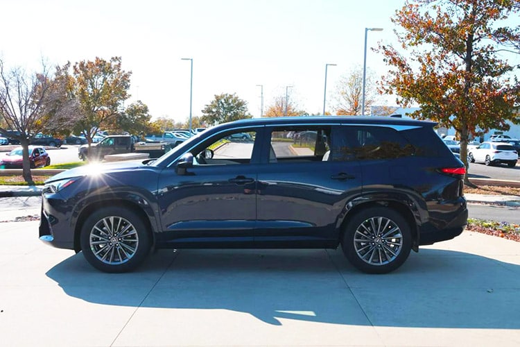 2024 Lexus TX Hendrick Cars.JPG