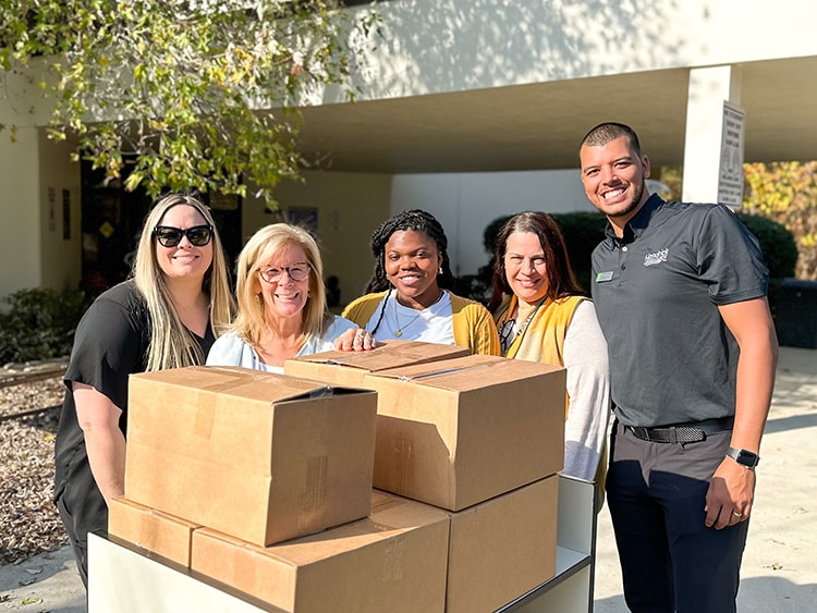 Hendrick Hunger Heros 2.jpg