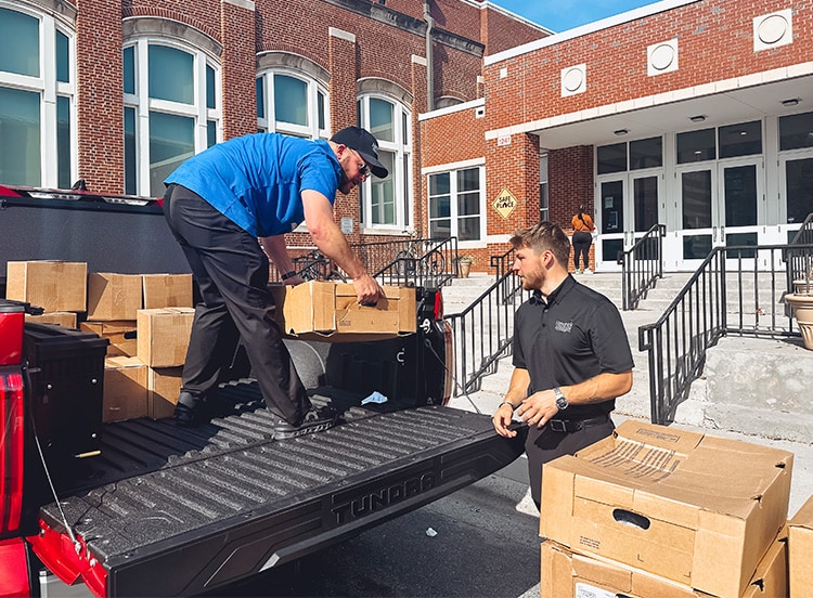 Hendrick Hunger Heros 1.jpg