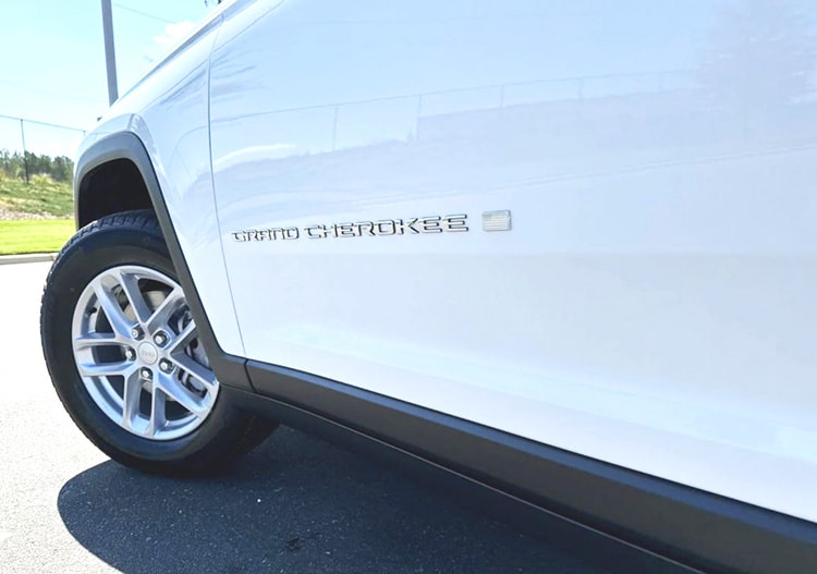 Jeep Cherokee Hendrick Cars.jpg