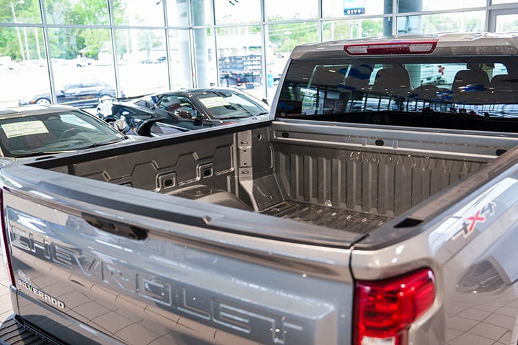 2024%20Chevrolet%20Silverado%20Hendrick%20Cars%20bed.jpg