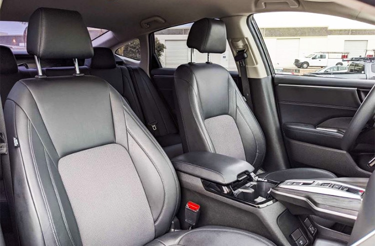 Honda Clarity 5 Hendrick Cars.jpg